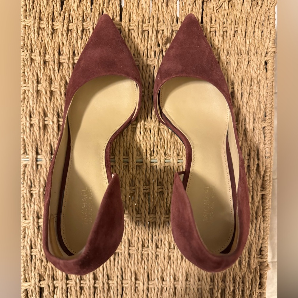 Burgundy Wine color